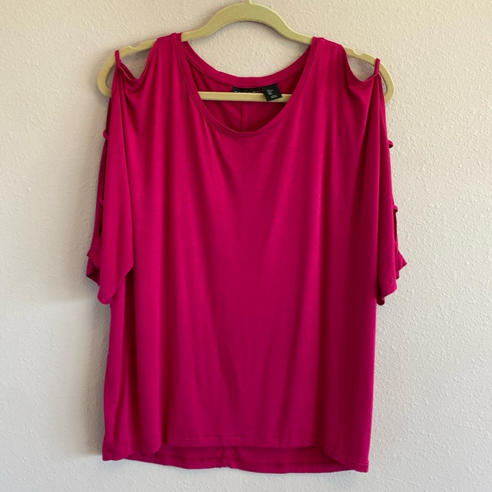Tahari top with open sleeves, size L